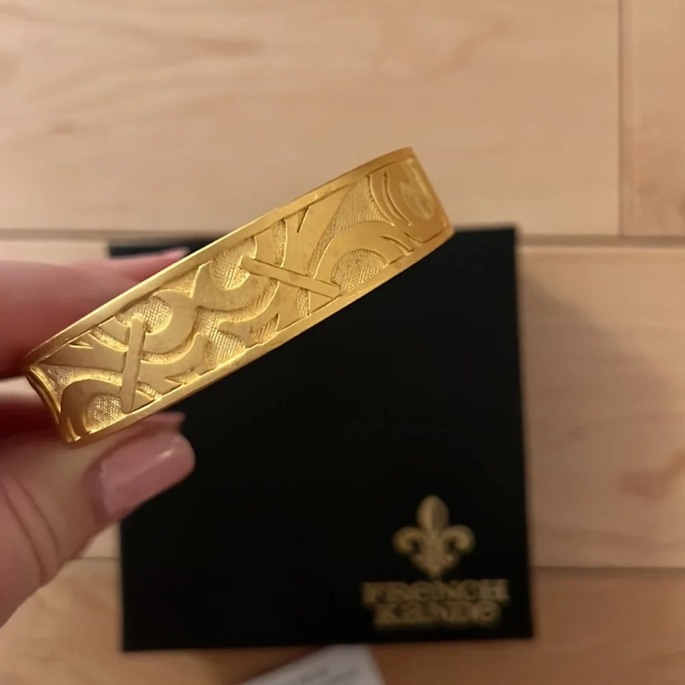 Bracelet Gold Fleur de lis French Kande custom piece bracelet - Picture 4 of 5